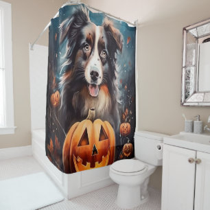 Gruseliger Australian Shepherd mit Kürbissen Hallo Duschvorhang