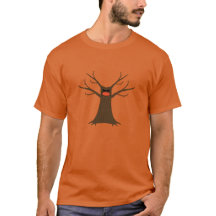 Gruseliger Baum mit Gesichtsmaske T-Shirt