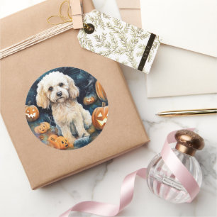 Gruseliger Halloween-Cockapoo mit Kürbissen  Runder Aufkleber