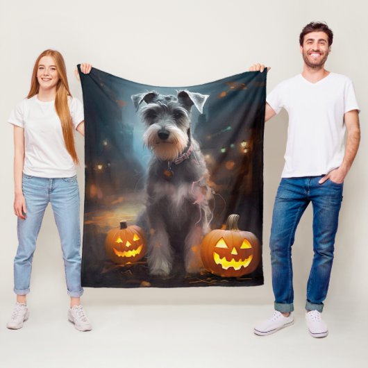 Gruseliger Halloween-Schnauzer mit Kürbissen Fleecedecke (Beispiel)