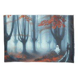 Gruseliger Herbstwald mit einem Geist Kissenbezug