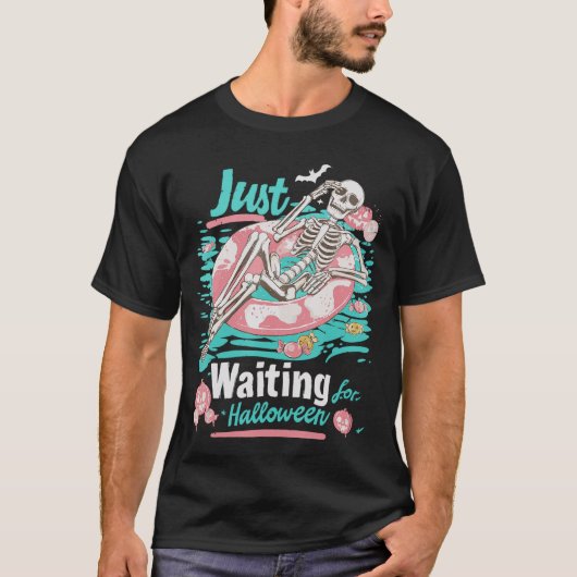 Gruseliger Sommer-Strandskelett, das nur auf Hallo T-Shirt (Vorderseite)