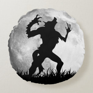 Gruseliger Werewolf mit einem Vollmond Rundes Kissen