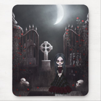 Gruseliges Goth Mädchen u. Friedhof Mousepad