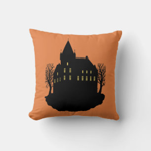 Gruseliges Herrenhaus als Silhouette Kissen