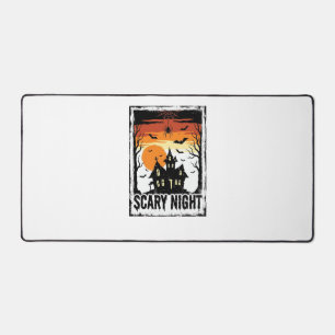Gruseliges Nacht Spukhaus Vintage Halloween-Shirt_ Schreibtischunterlage