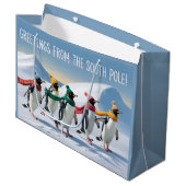 "Grüße vom Südpol" Pinguin-Design Große Geschenktüte (Vorderseite Schrägansicht)