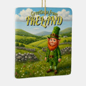 Grüße von Irland Leprechaun Keramikornament (Rechts)
