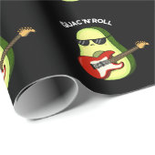 Guac and Roll Funny Avocado Pun Dark BG Geschenkpapier (Rolleneckpunkt)