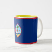 Guam Flag Zweifarbige Tasse (VorderseiteRechts)