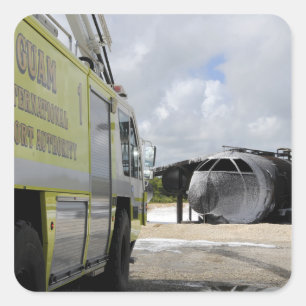 Guam's WONPAT Airport Quadratischer Aufkleber