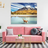 Guanaco überquert den Fluss in Torres del Paine Leinwanddruck (Insitu (Wohnzimmer))