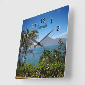Guatemala, die wunderschöne Landschaft der Natur Quadratische Wanduhr (Winkel)