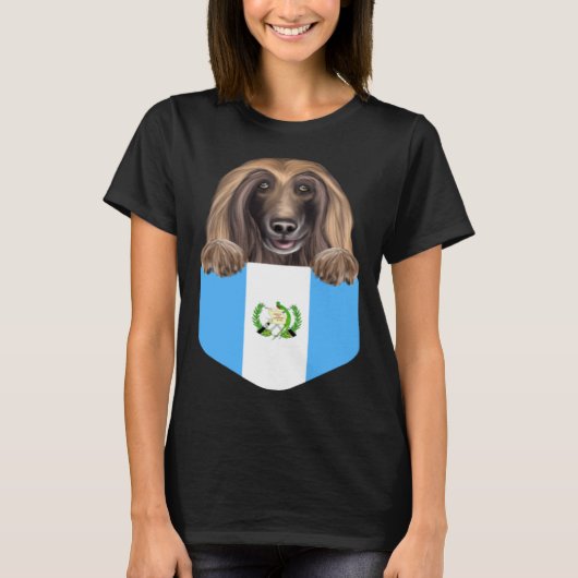 Guatemala Flag Afghan Hound Dog In Pocket T-Shirt (Vorderseite)