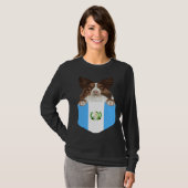Guatemala Flag Collie Dog In Pocket T-Shirt (Vorne ganz)