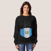 Guatemala Flag Scottish Terrier Dog In Pocket Sweatshirt (Vorne ganz)