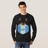Guatemala Flag Toy Fox Terrier Dog In Pocket T-Shirt (Vorne ganz)