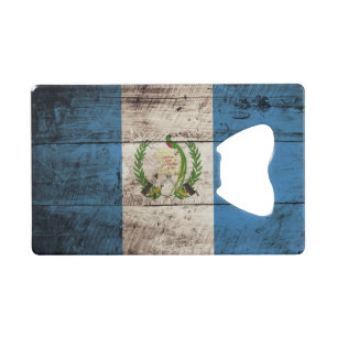 Guatemala-Flagge auf altem hölzernem Korn Geldkarten Flaschenöffner