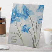 Guestbook Wedding Blue Flowers Hand Fan Sockelschild (In Situ)