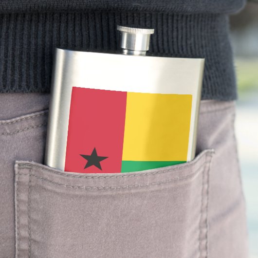 Guinea-Bissau-Flagge Flachmann (Beispiel)