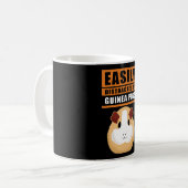 Guinea| Leicht von Schweinen der Guinea abgelenkt Kaffeetasse (Vorderseite Links)