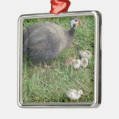 Guinea - Royal Lila Guinea mit Kegel Ornament Aus Metall (Links)