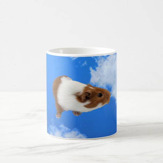 Guinea Schwein am Himmel Kaffeetasse (Mittel)