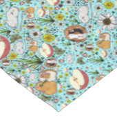 Guinea Schweine in blau Tischdecke (Schrägansicht)