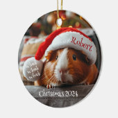 Guinea Schweinefleisch mit Santa Cap Personalisier Keramik Ornament (Links)