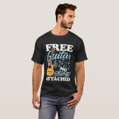 Guitar No Strings Attached for a Guitarist T-Shirt (Vorne ganz)