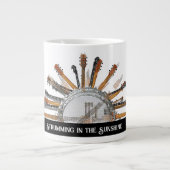 GUITAR STRINGS IN DER SONNE Jumbo-Tasse (Vorderseite)