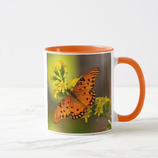 Gulf Fritillary aka Passion Butterfly on Goldenrod Tasse (Rechts)