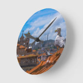 Gull Birds Eye View Rooftops von Portugal Runde Wanduhr (Winkel)