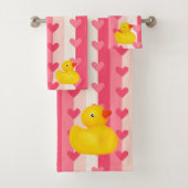 Gumber Ducky Duck Pink Hearts Set Handtuch im Bade (Insitu)