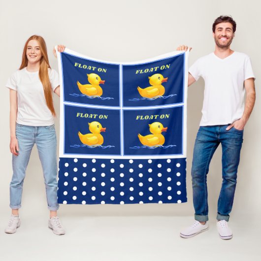 Gummi Duck | Float auf mittelbraunem Fleece (Beispiel)