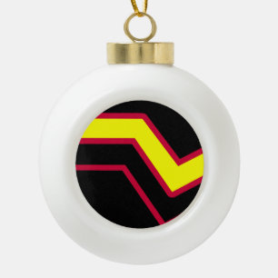 Gummi / Latex Pride Flagge Keramik Kugel-Ornament