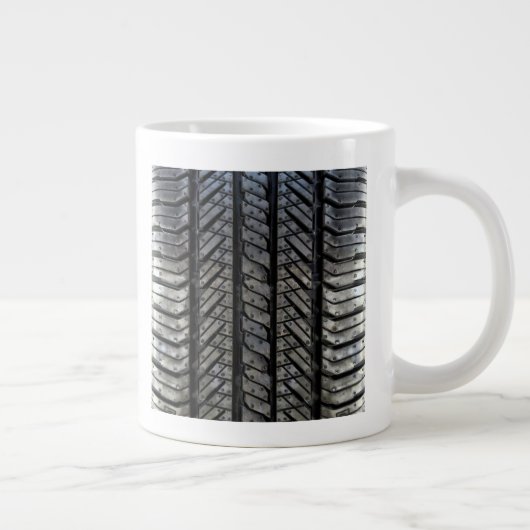 Gummi Reifengeflecht Automotive Style Decke Jumbo-Tasse (Rechts)