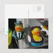 Gummienten in traditionellen Kostümen Postkarte (Vorne/Hinten)