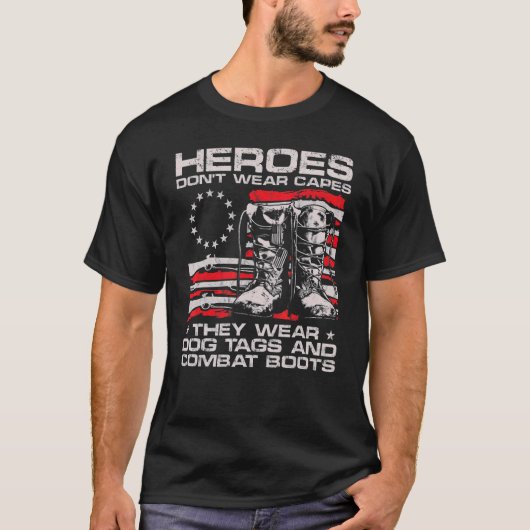 Gun American Flag Helden tragen keine Kapen, die s T-Shirt (Vorderseite)