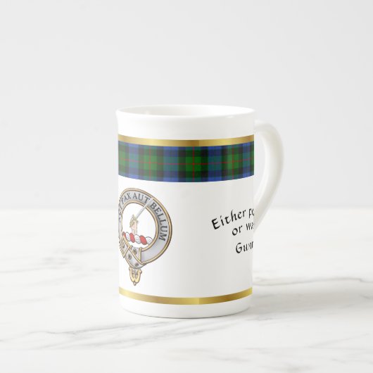 Gunn Clan Abzeichen Tartan & Motto Porzellantasse (Vorderseite Rechts)