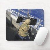 Gunners Mate feuert eine 50-Kaliber-Maschinenpisto Mousepad (Mit Mouse)