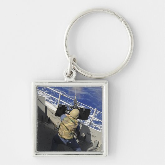 Gunners Mate feuert eine 50-Kaliber-Maschinenpisto Schlüsselanhänger (Vorne)