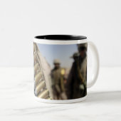 Gürtel aus 50-Kaliber-Munition Zweifarbige Tasse (VorderseiteRechts)