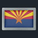 Gürtelschnalle mit Flagge des Staat Arizona<br><div class="desc">Fügen Sie Ihrem Outfit eine Touch Arizona Stolz mit unserem exklusiven Gürtelschnalle mit der Fahne von Arizona hinzu! Dieser Gürtelschnalle, der mit viel Liebe zum Detail gestaltet wurde, ist mehr als nur ein funktionales Accessoire; er ist eine Feier des Erbes und des kulturellen Stolzes von Arizona. Das Design zeigt den...</div>