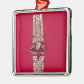 Gürtelschnalle, vom Friedhof Silbernes Ornament (Links)