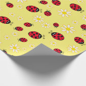 gürtlich niedlicher Ladybug und dunkelgelbe Blume Geschenkpapier (Ecke)