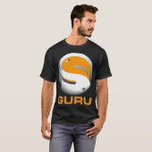 Guru-Ausrüstung für große Fische T-Shirt (Vorne ganz)