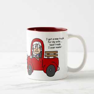 Gus über neue Lkw-Shirts und Geschenke Zweifarbige Tasse