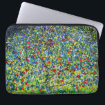 Gustav Klimt Apple Tree Laptopschutzhülle<br><div class="desc">Laptop Sleeve mit Gustav Klimts Gemälde Apple Tree,  I (1912). Ein bunter Apfelbaum steht in einem grünen Feld mit lila,  rosa,  gelben und weißen Blume. Ein perfektes Geschenk für Fans des Jugendstils und österreichischer Kunst.</div>