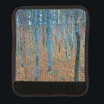 Gustav Klimt Beech Tree Forest Grove Gepräckgriffwickel<br><div class="desc">Das Werk basiert auf klassischen Naturmalereien von Gustav Klimt, Beech Grove 1, 1902. Das Kunstwerk zeigt einen dichten Wald von hohen, schlanken Birkenbäumen mit blassfarbenen Stämmen, die von dunklen, senkrechten Linien gekennzeichnet sind. Das Blätterdach ist in Blau-, Grün- und Gelbtönen dargestellt und verleiht der Szene ein Gefühl von Tiefe und...</div>
